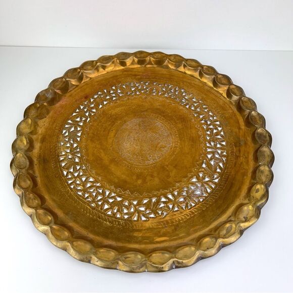Vintage Etched Brass Large Round Wall Hanging Tray Plate Floral 19” Diameter - Picture 4 of 7